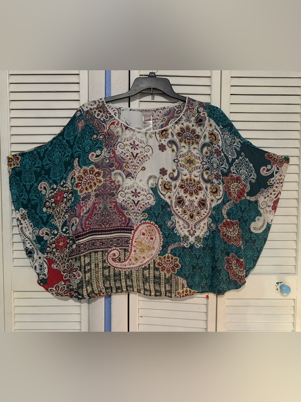 Chicos Batwing Style Sleeve Paisley Print Top